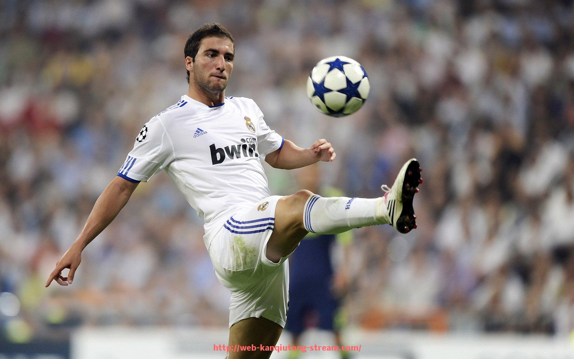 看球通-中超联赛大连一方对阵广州恒大的精彩比赛回顾与分析